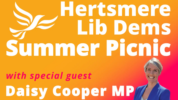 Hertsmere Lib Dem picnic with Daisy Cooper MP